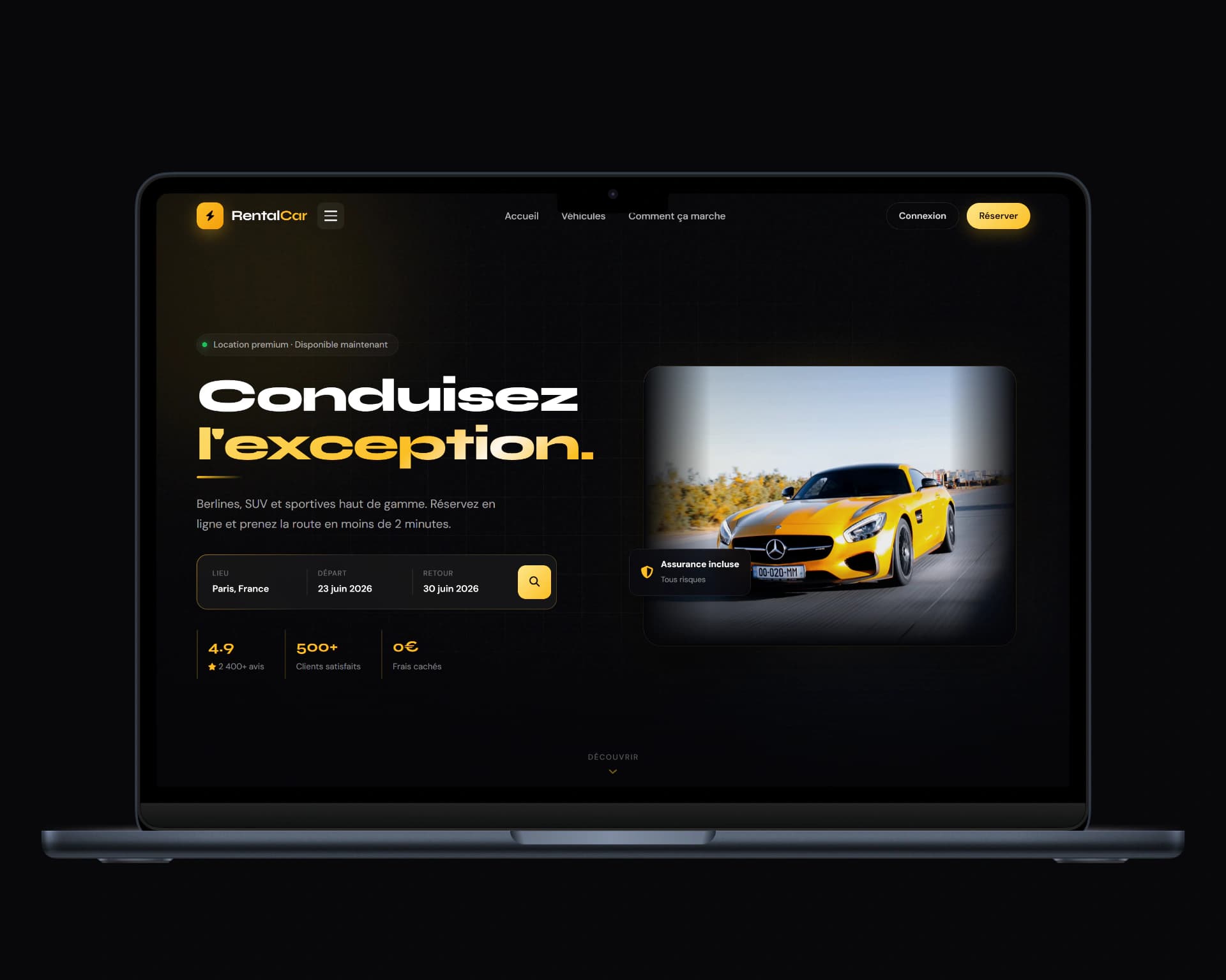 Aperçu d'une application de réservation de location de voiture, thème sombre